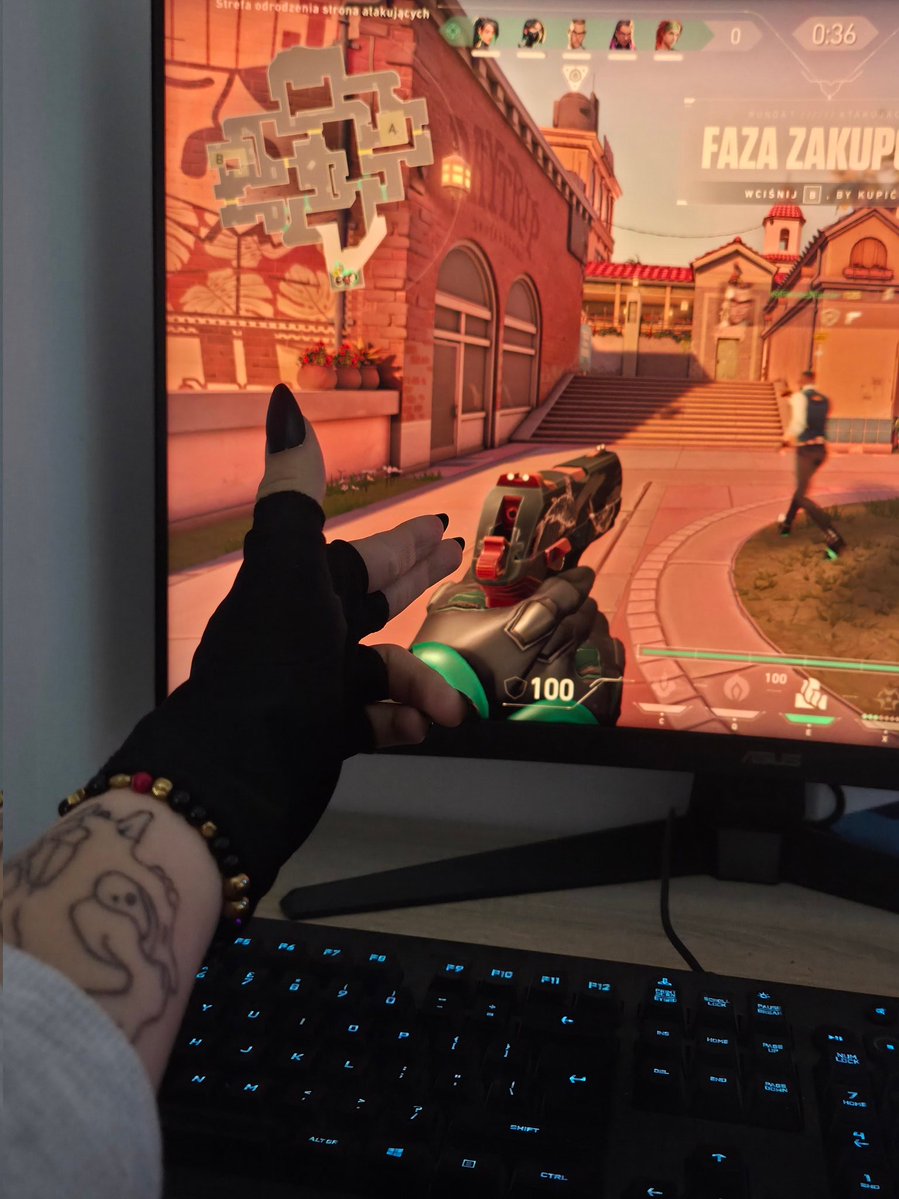 Sparrow にこ tweet media