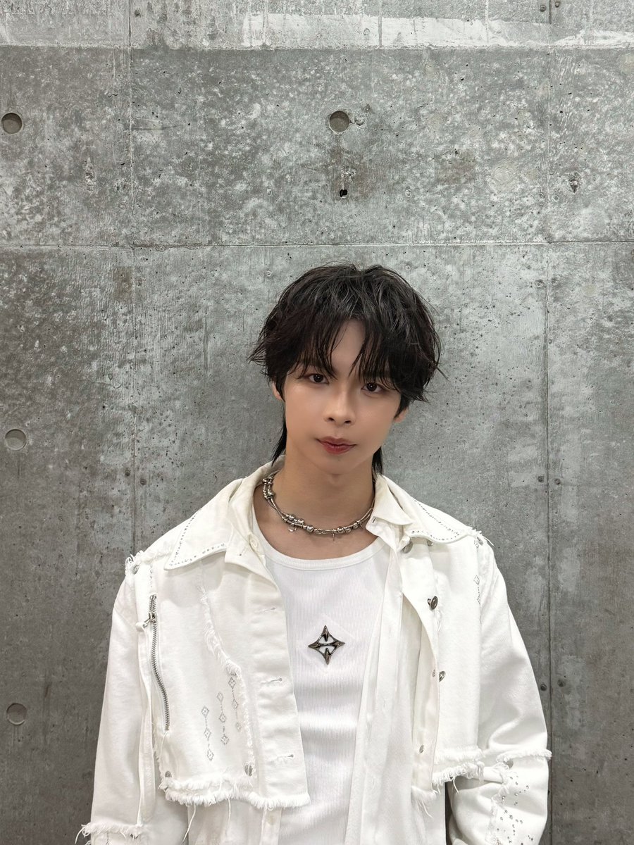 TR__official__'s tweet photo. 🎤2026.03.31

「VS.超特急」
@vs_bullettrain 

━━━━━━━━━━

　　    小林 大悟
　  Daigo Kobayashi

━━━━━━━━━━

@d5japan
🔗https://t.co/HHmr6jrKOb
🔗https://t.co/G3jEIqEpB9

#VS超特急
#小林大悟 #TAGRIGHT https://t.co/8eFrh3SlTr