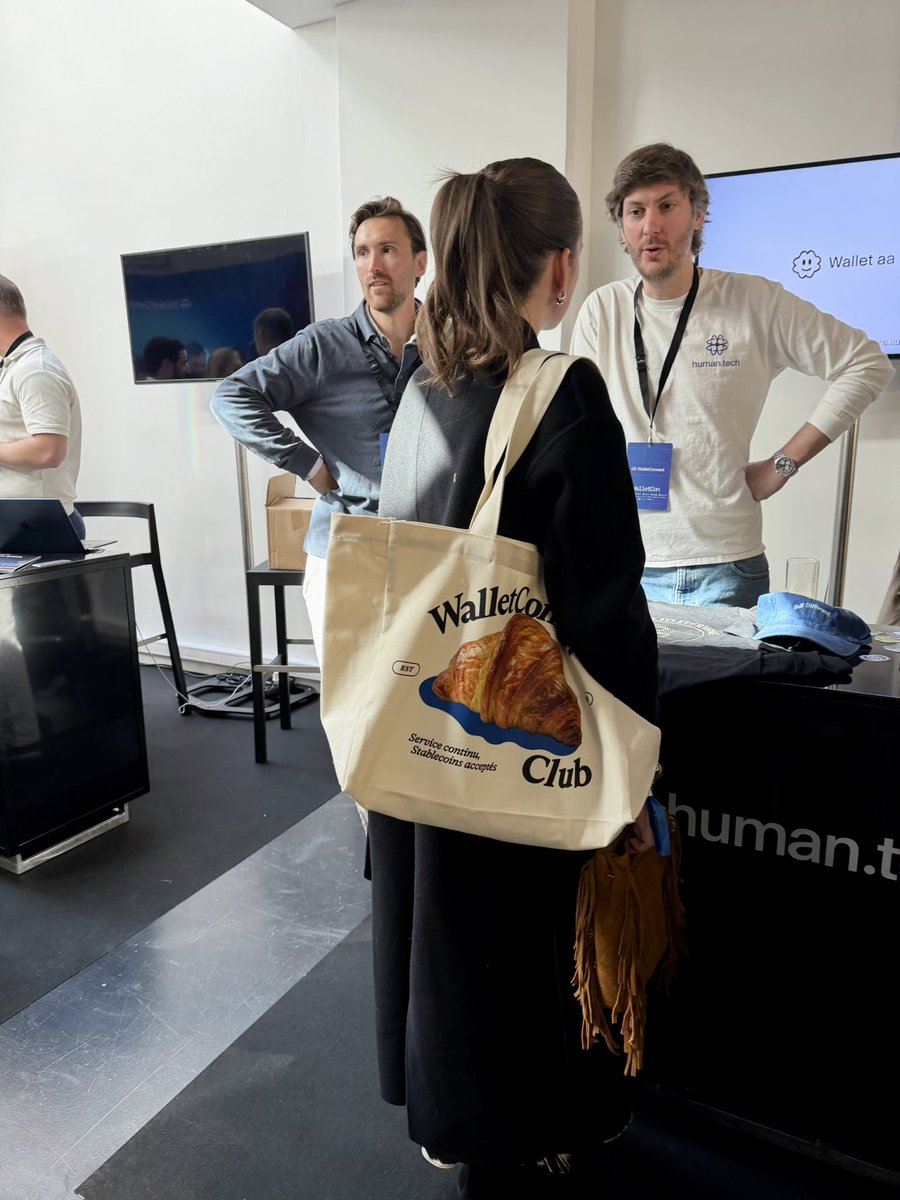 WalletConnect tweet media