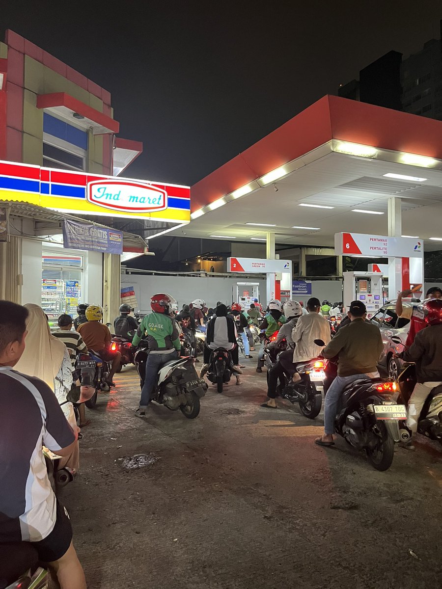 Tararraraa tweet media