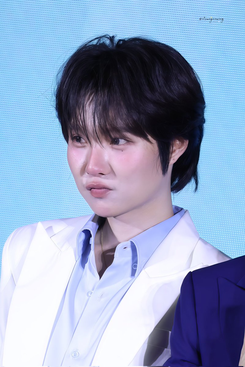 เก้าหมิง (ФωФ) tweet media