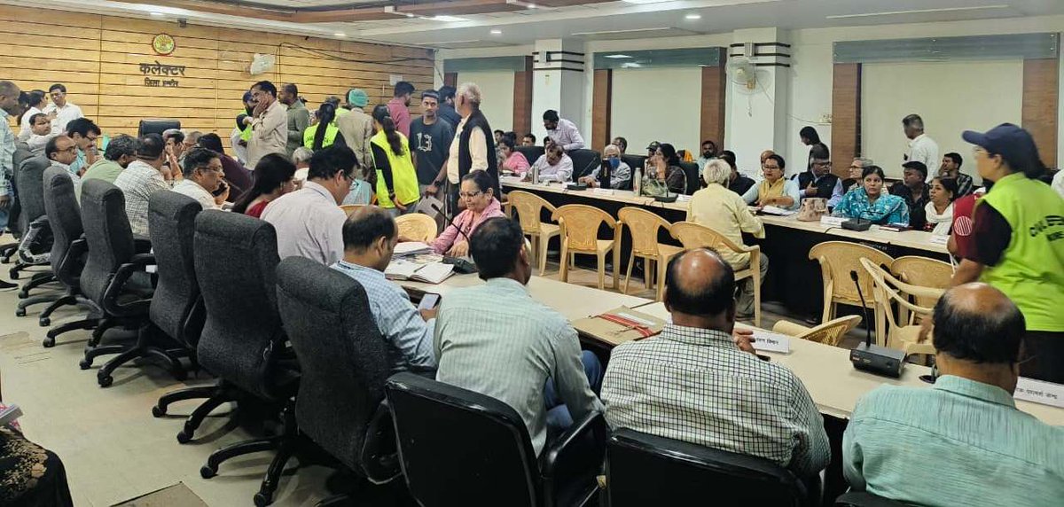 Collector Indore tweet media