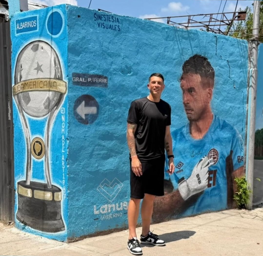 LanuserosTW tweet media