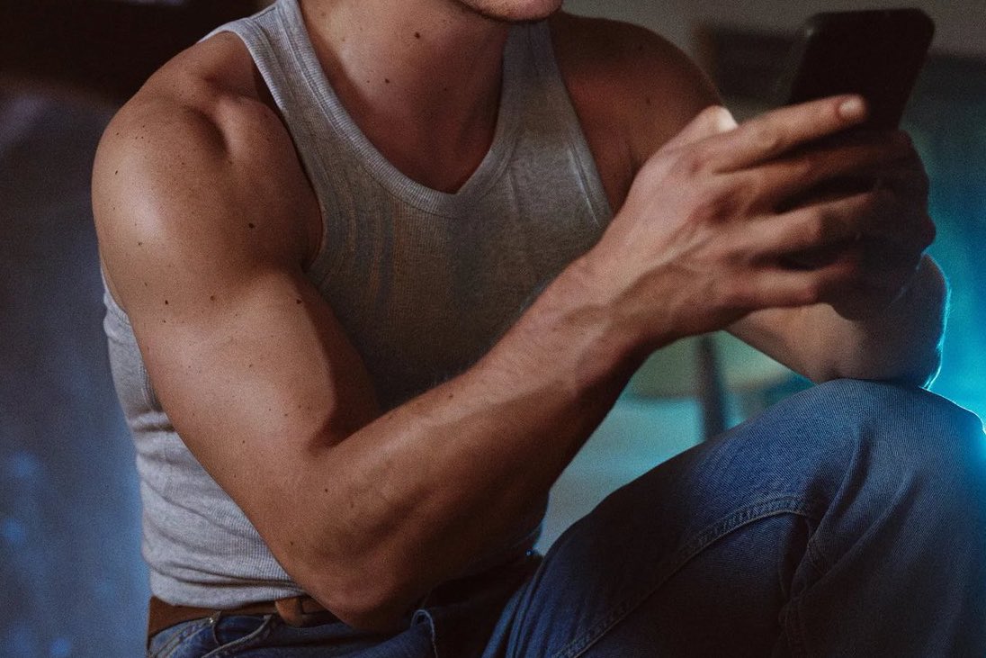 joy⋆.˚✮ tweet media