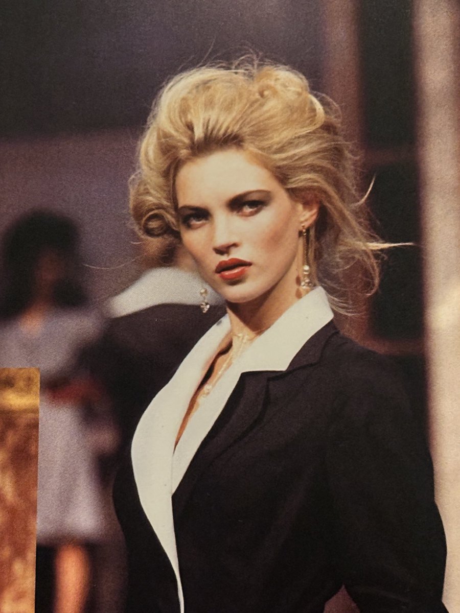 𝐏𝐢𝐧𝐤 𝐠𝐥𝐢𝐭𝐭𝐞𝐫 🎀 tweet media