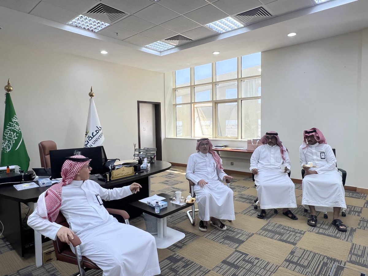 عمادة الدراسات العليا والبحث العلمي tweet media