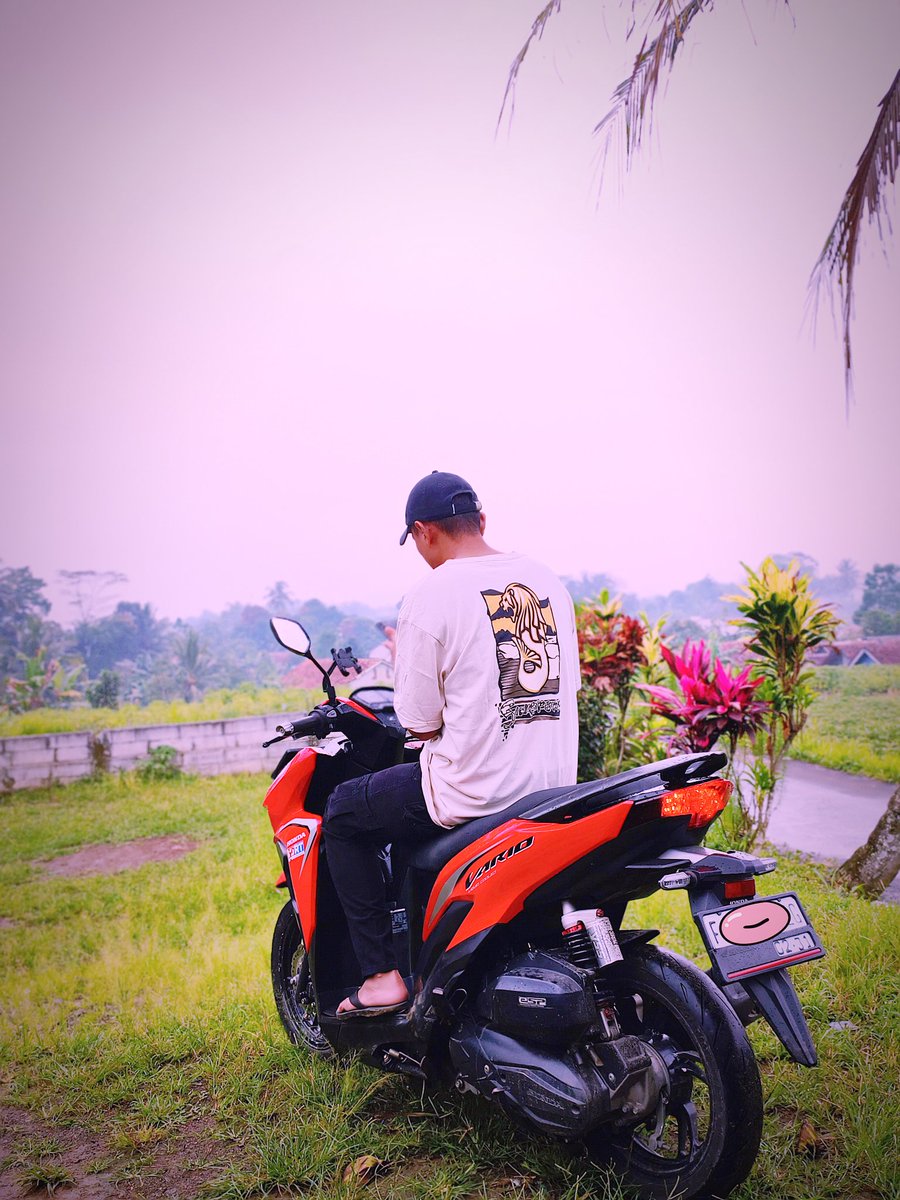 MELONメロン tweet media