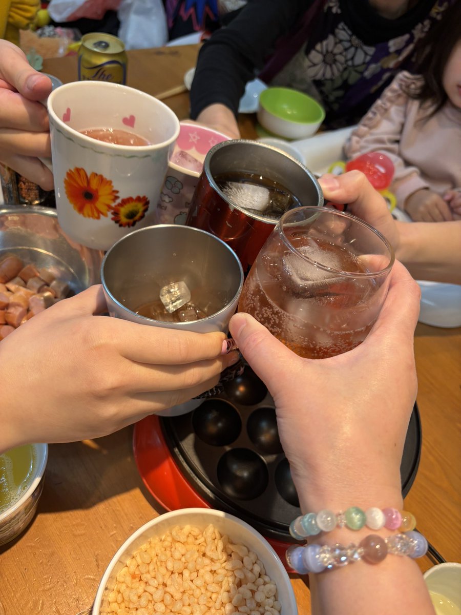 maako331's tweet photo. 💖2026.03.31💖

とうとう50代突入〜ｼｨ━(d>ε<〃)━ッ

夕飯は、次女＆長女が用意してくれ、
ケーキ🎂は、私の大好きな
【キキララ✨】をイメージしてデコって
くれたよ💕💕

まだまだこれから…楽しむよ🥰🤭 https://t.co/LSth1hiGFr
