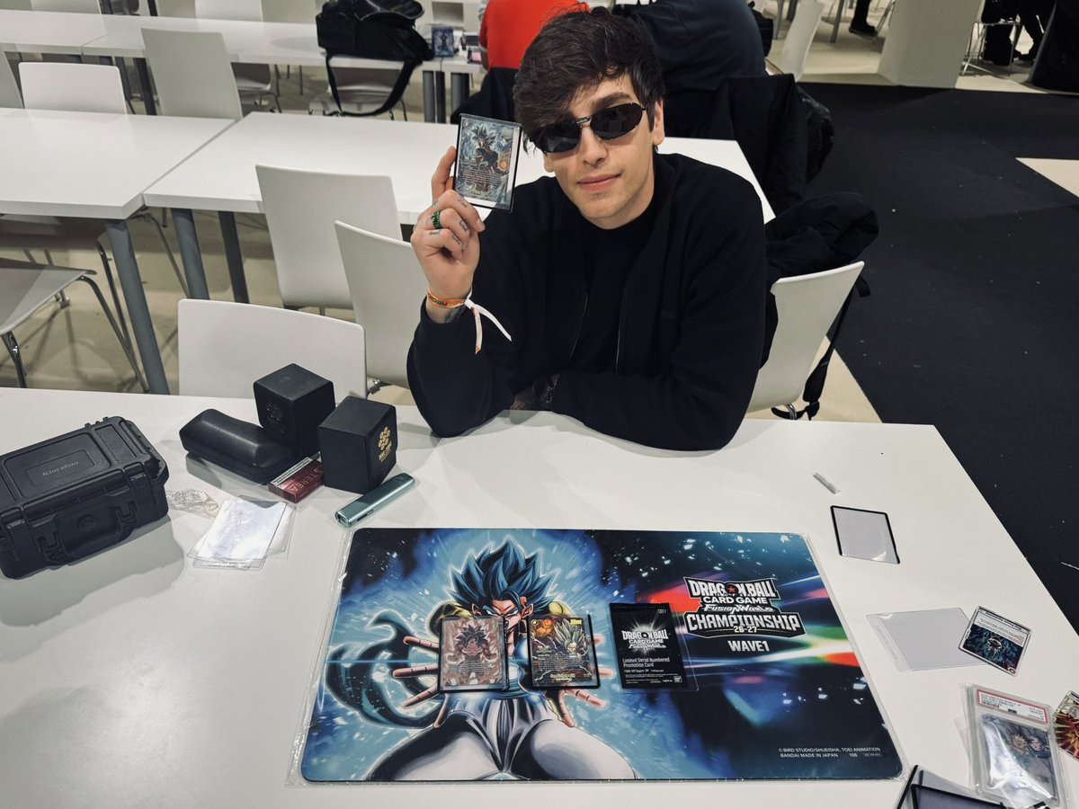 Kais3r777 tweet media