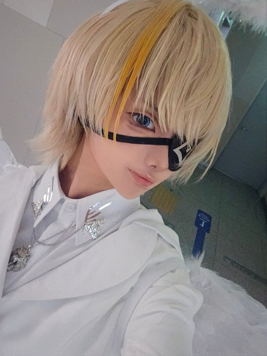 이히히 tweet media