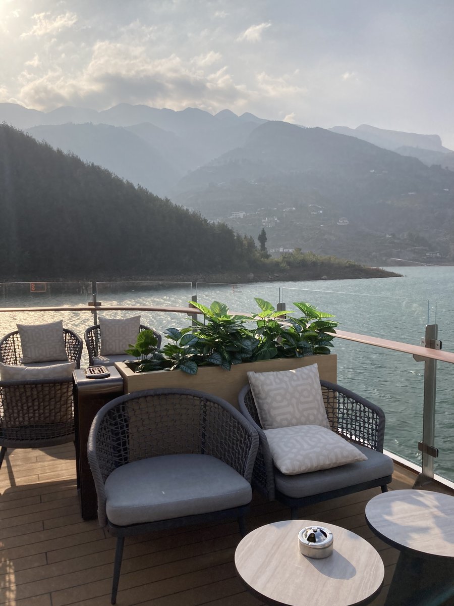 CenturyCruises's tweet image. Elevate your cruise with bespoke experiences and impeccable service ✨🛳️

#CenturyCruises #LuxuryLifestyle #VIPTravel #CruiseExperience #TravelGoals