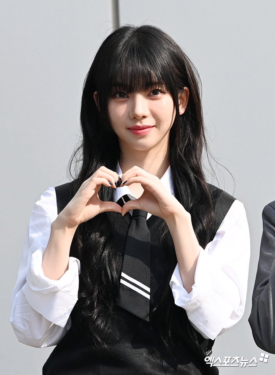 rina tweet media