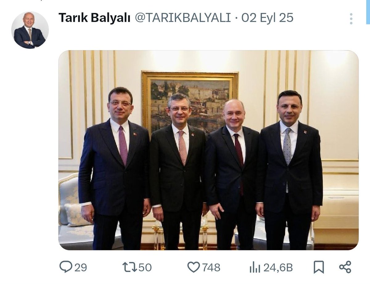 <a href="/TARIKBALYALI/">Tarık Balyalı</a> Şöyle bir fotoğrafı bulunan adamdan da başka yorum beklenemezdi