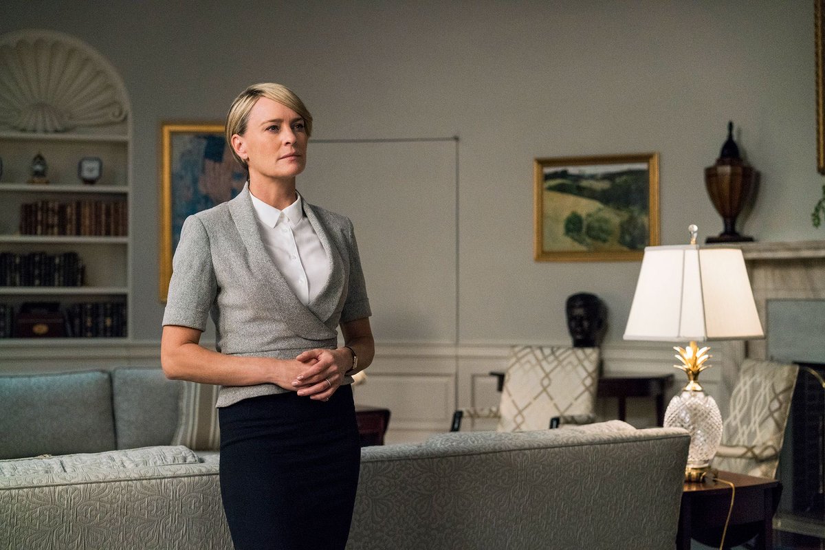 Jelena_Orovic_'s tweet photo. Poludjecu od ove zeneeee 😍😍😍😍 kako dobro glumi i kako je lijepa i kako je zgodna i kako joj sve lijepo stoji #houseofcards #robinwright https://t.co/Dtzv4TpvG3