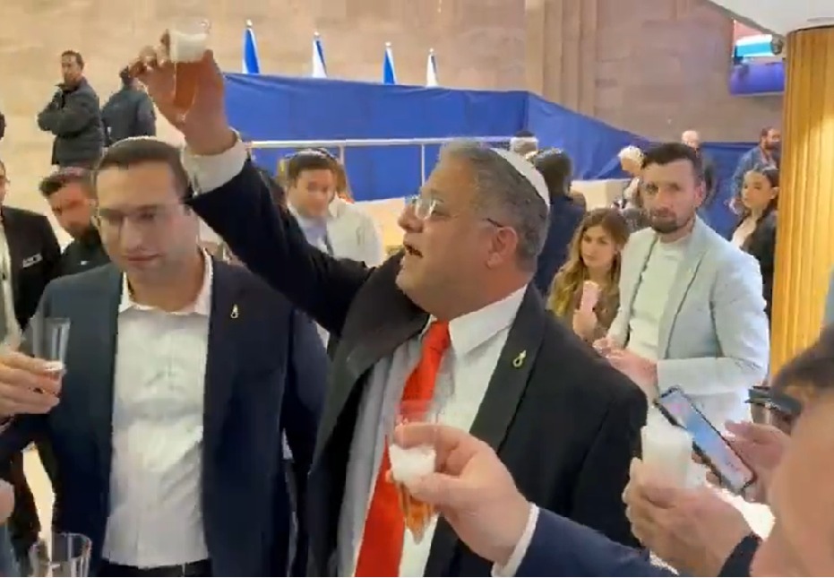 Breaking the Silence tweet media