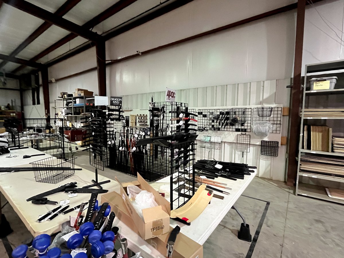 CASIberia's tweet image. Our #BladeShow2026 @BladeMagazine prep begins!

Who is ready to see what we bring this year? What would you like to see? 

Comment below!

#swords #knives #axes #katana #wakizashi #tanto #tacticalknives #tacticalswords #medievalswords #survival #outdoors #bushcraft #sword #knife