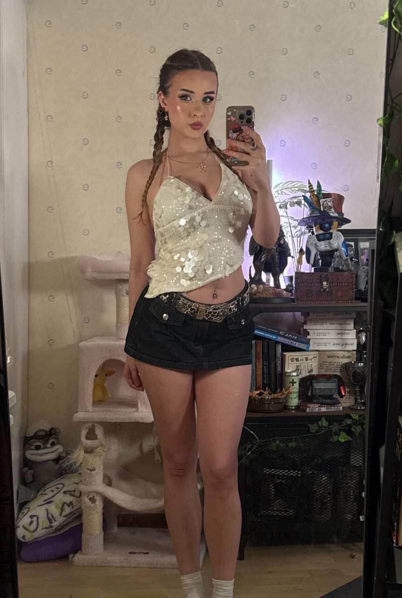 Elina 🐒 tweet media