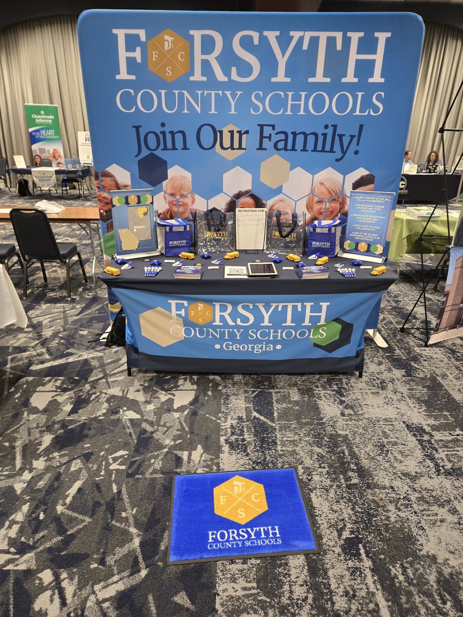FCSchoolsGA_HR's tweet image. As we come close to closing out our spring recruiting season we are at SONK today featuring future educators from @XavierU @MountStJosephU @uofcincy @nkuedu @miamiuniversity @WilmingtonColl @wrightstate @FCSchoolsGA #whereisdrbrown #comeworkinFCS #ontheroadagain
#joinourfamily
