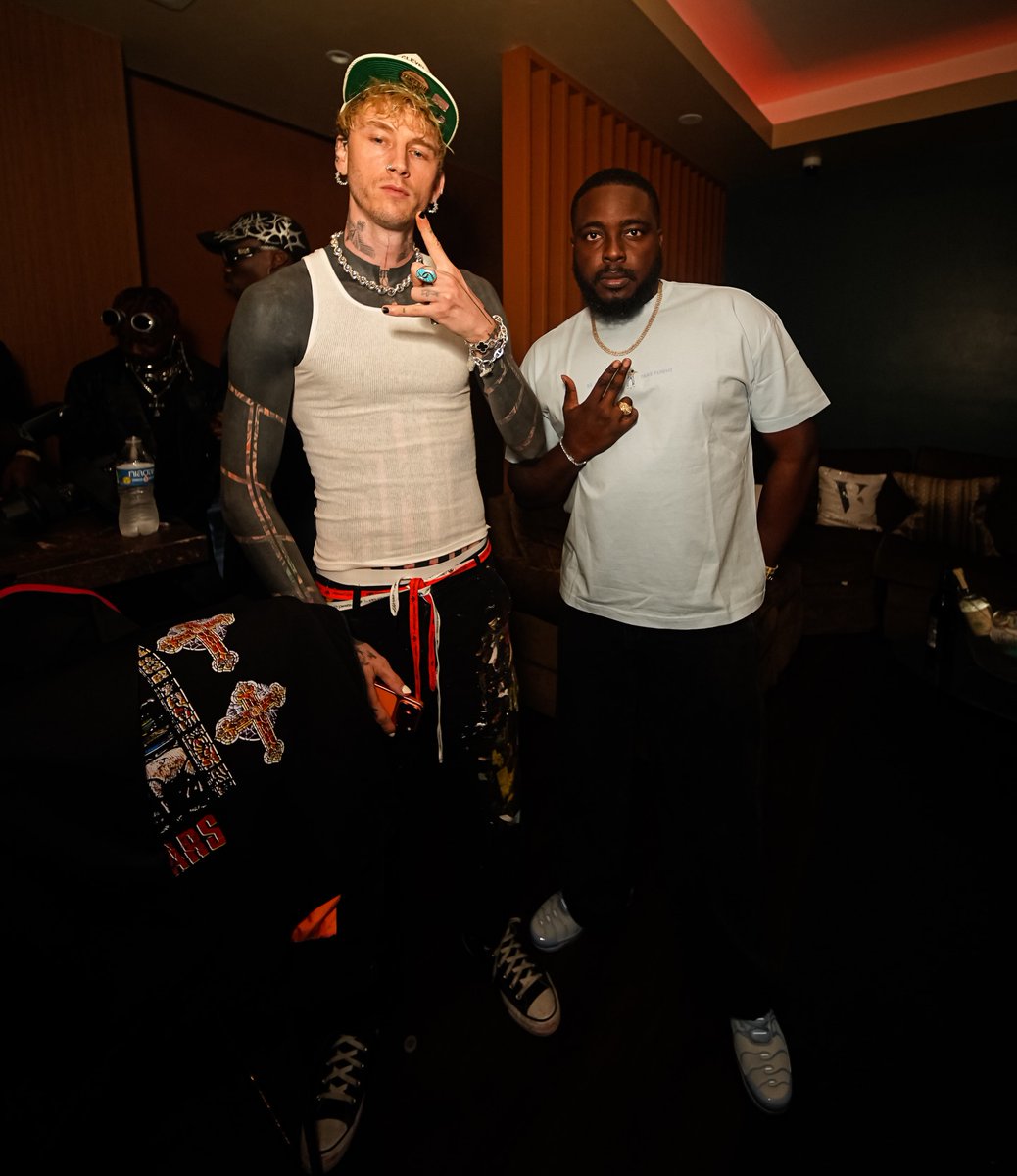 mgkmagic tweet media