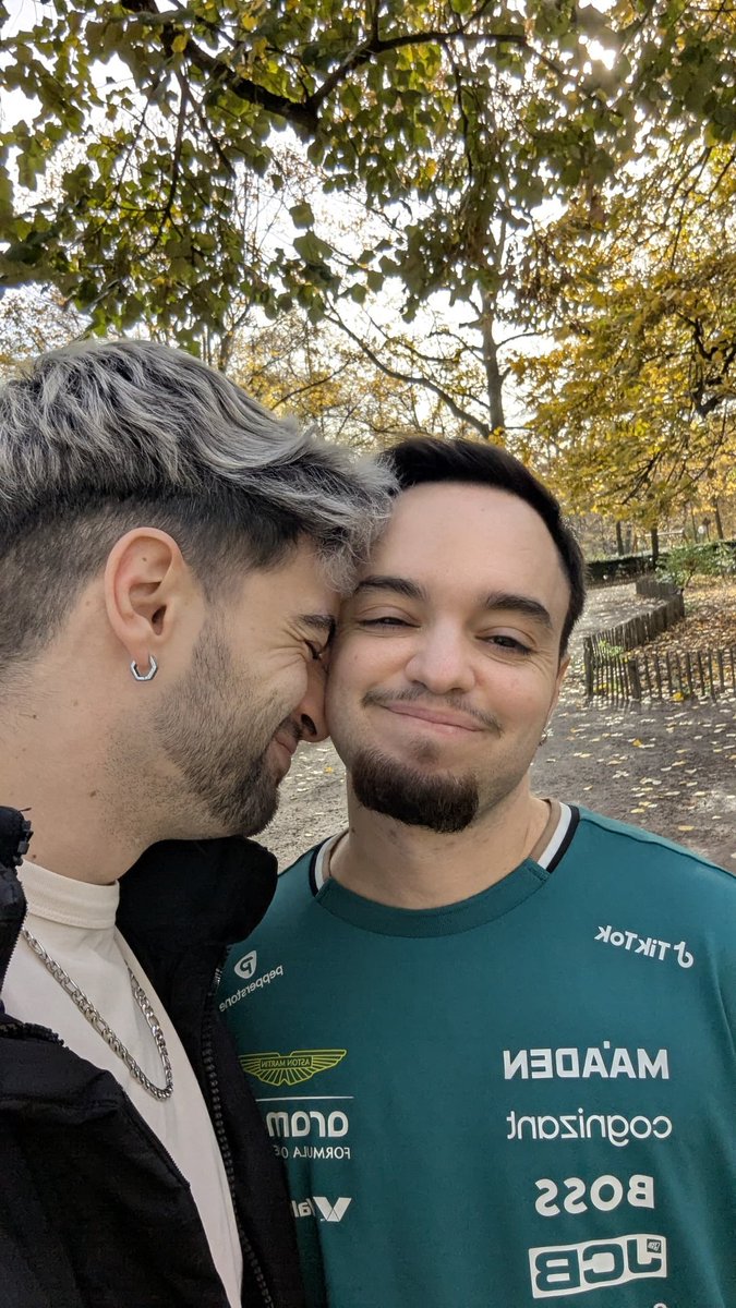 samu 🌻 tweet media