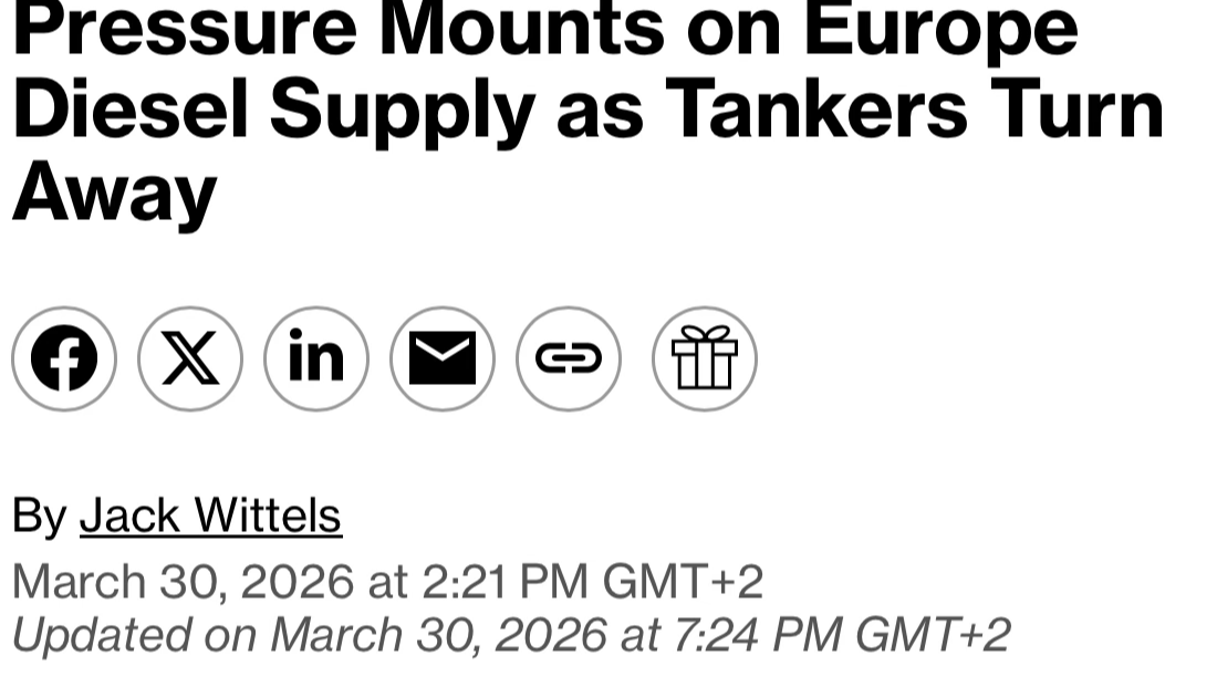 Vier Tanker mit 190 Millionen Litern Diesel waren auf dem Weg nach Europa. Die “Elka Delphi” war fast da. Nordwestlich von Spanien. Dann drehte sie ab. Kurs Süden. Richtung Afrika. Asiatische Käufer haben Europa die Ladung unterwegs abgekauft. Mitten auf dem Atlantik.

Laut