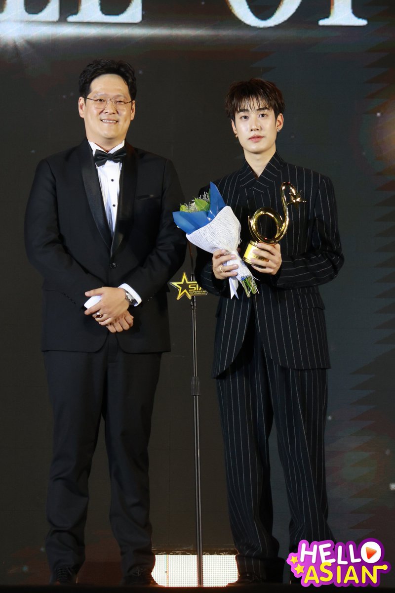 Hello Asian tweet media