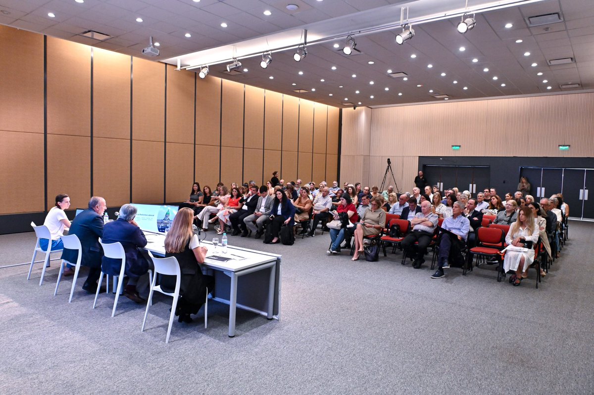 Alejandra Torres tweet media