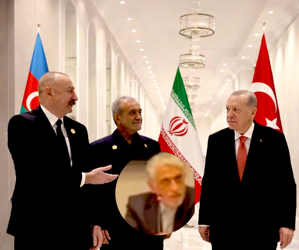 این توییت خطاب به توست؛ 
اصلاح‌طلبی که در خاک آمریکا نشسته‌ای اما همچنان پشت حکومت خون‌ریز جمهوری اسلامی ایستاده‌ای. بله، با خود تو هستم؛ کسی که به مسعود پزشکیان رأی دادی، در ضیافت‌ها و مهمانی‌هایشان شرکت کردی، سخنرانی کردی و از رانتت از طریق امیر سعید ایروانی بهره بردی.
شما
