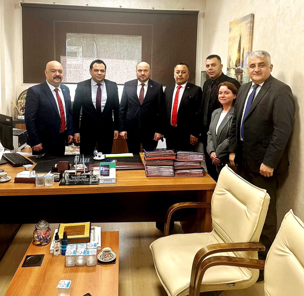 _MHPistanbul_'s tweet photo. Sağlık İşlerinden Sorumlu İl Başkan Yardımcımız Sn. @unalkullukmhp, İl Yönetim Kurulu Üyelerimiz Sn. @AHatayili18672, Sn. @Yasin_Sevimm, Sn. Alparslan Çakır, Silivri İlçe Başkanımız Sn. @HAKANBAKMAZ3452 ve İlçe Yönetim Kurulu Üyelerimiz; Silivri Devlet Hastanesi Başhekimi Op. Dr. Mehmet Akif Ceylan ve Mali İşler Müdürü Sn. Yunus Gültekin’i ziyaret ettiler.