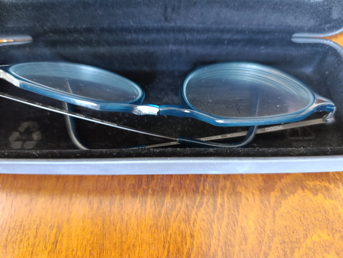 d. 🇨🇦 tweet media