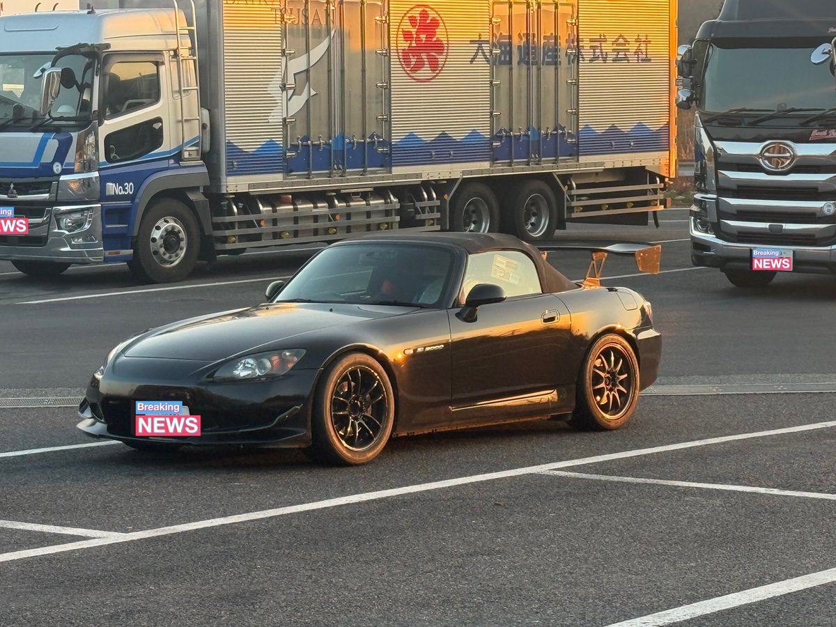 おかちー tweet media