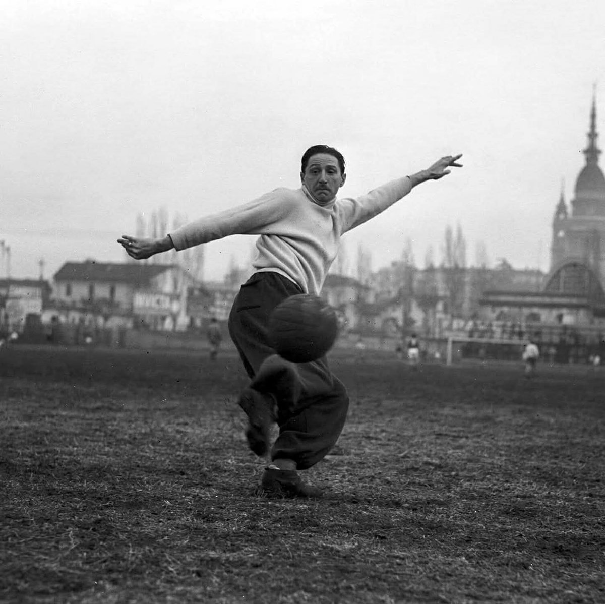 ЕРИХ ХАРТМАН tweet media