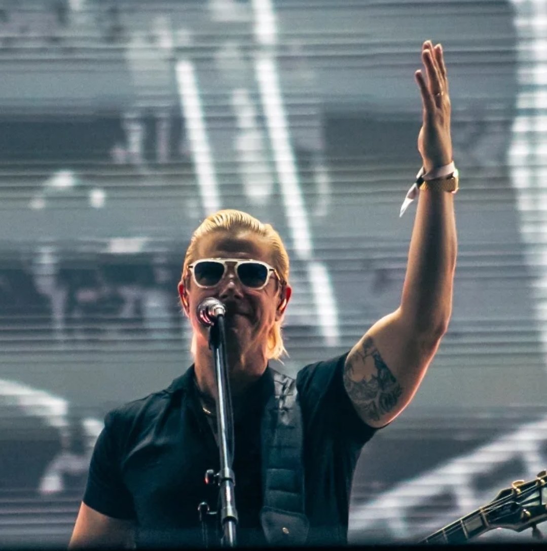 bellawasadiver tweet media