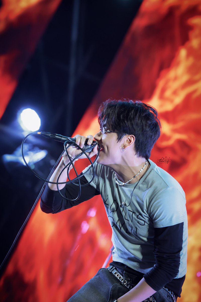 naemean | mnx.tty 🪐🌻 tweet media