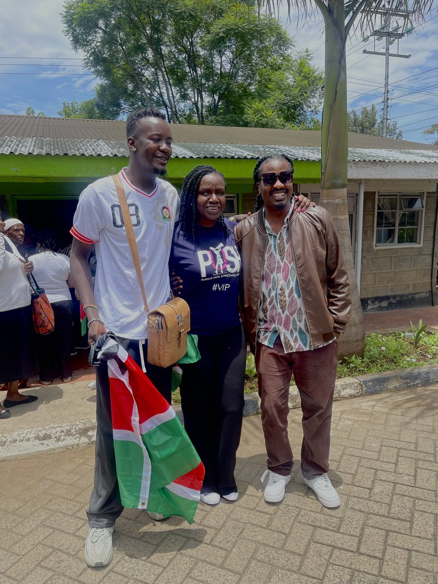 WillieOeba's tweet image. Tuko Ground Nakuru Tuko Kadi Na 

@CrystalAsige na @Ademba_47