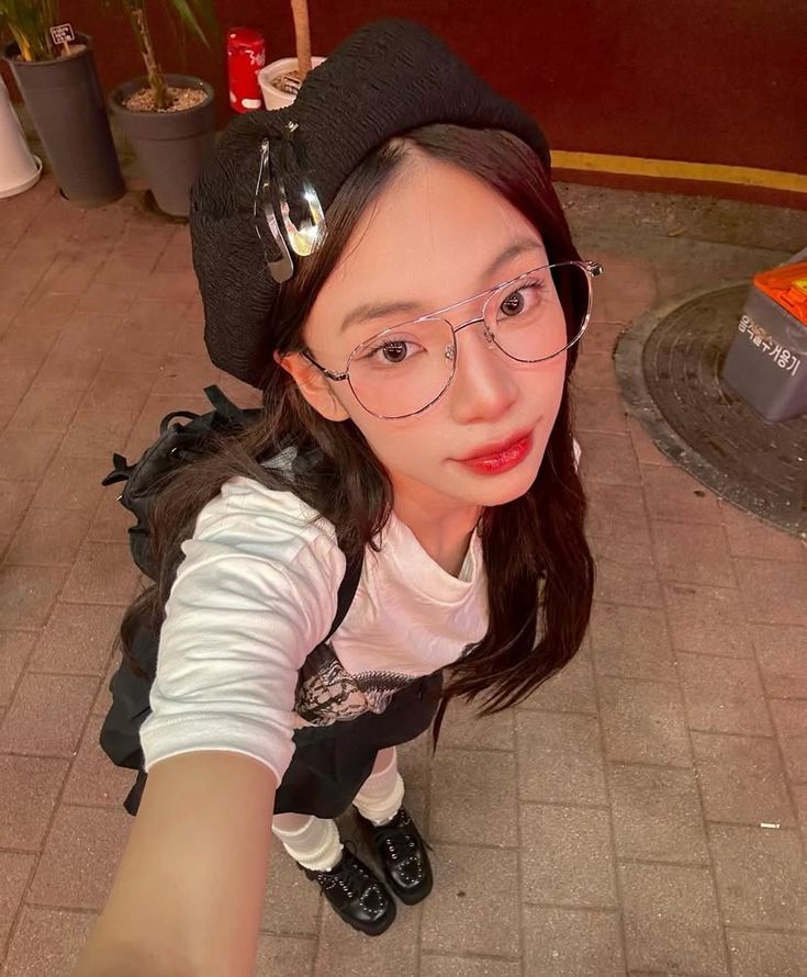 ON! kirim ke xfess.com/thairphome tweet media