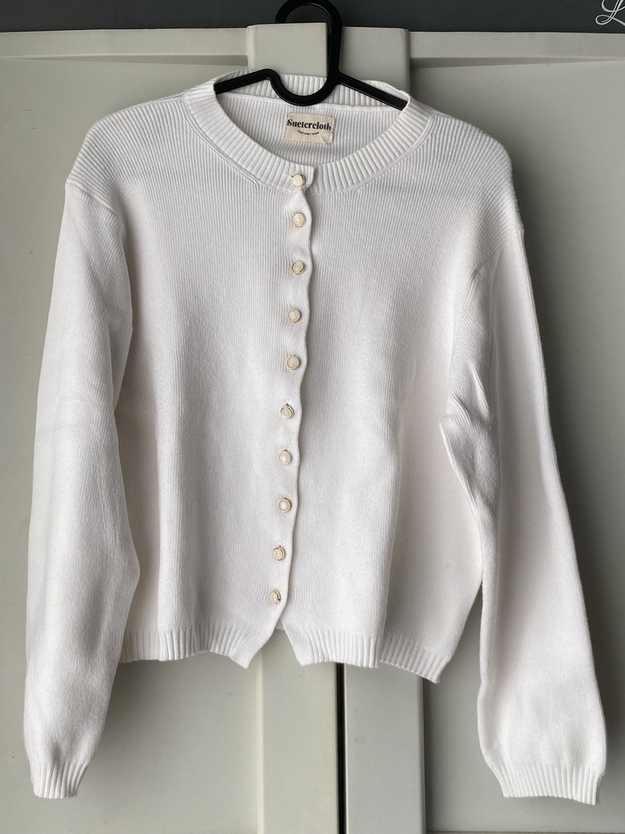 tata .｡.:*･゜ﾟ･* tweet media