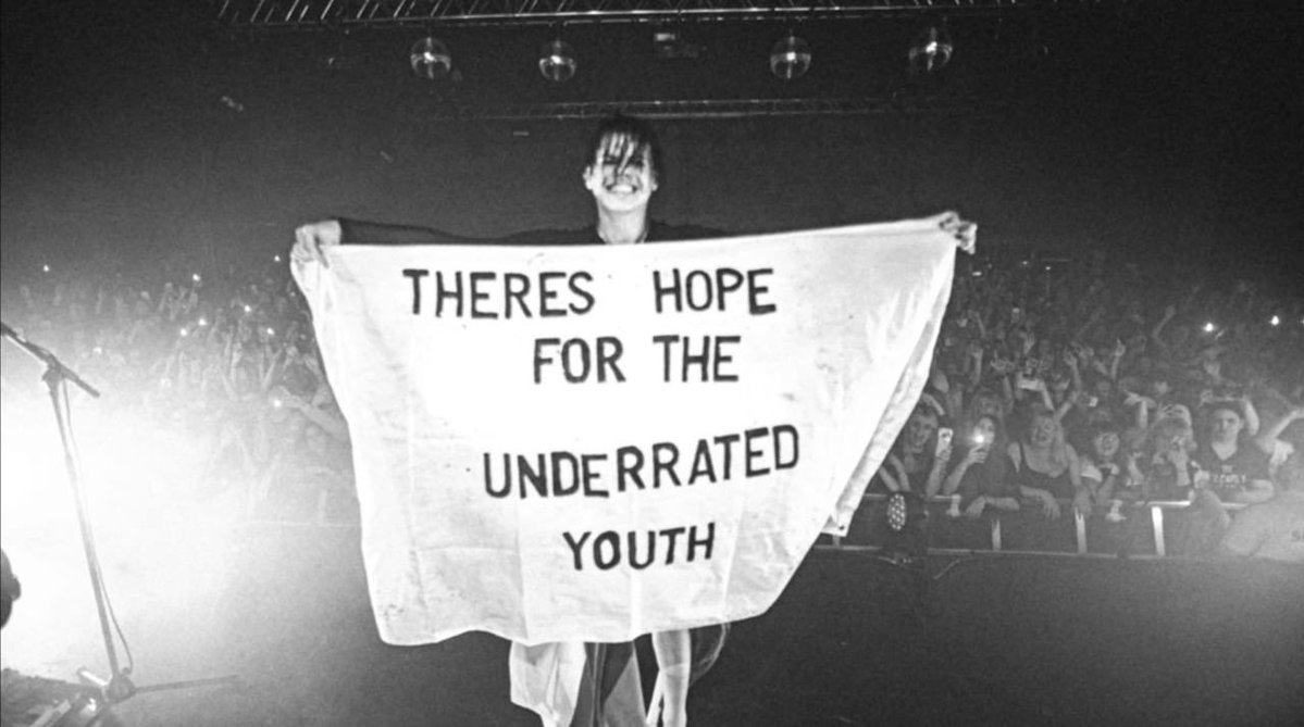 alt er love tweet media