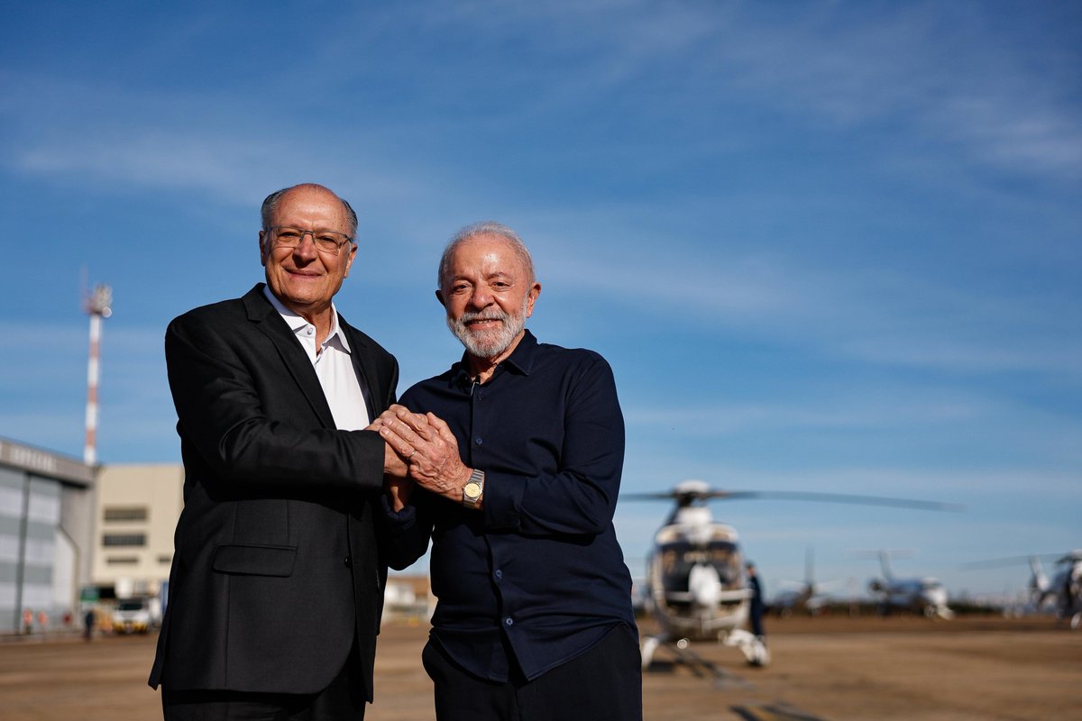 Eixo Político tweet media