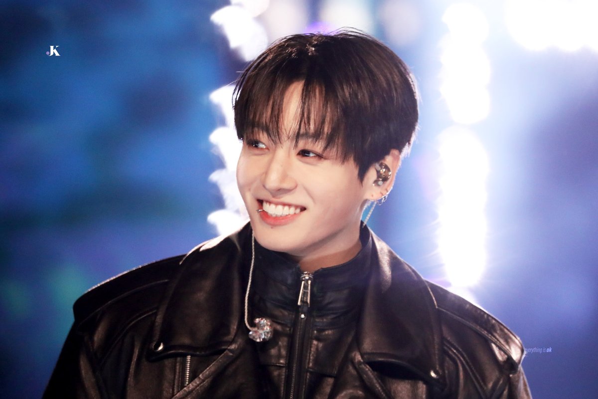 everything is ok💜 tweet media