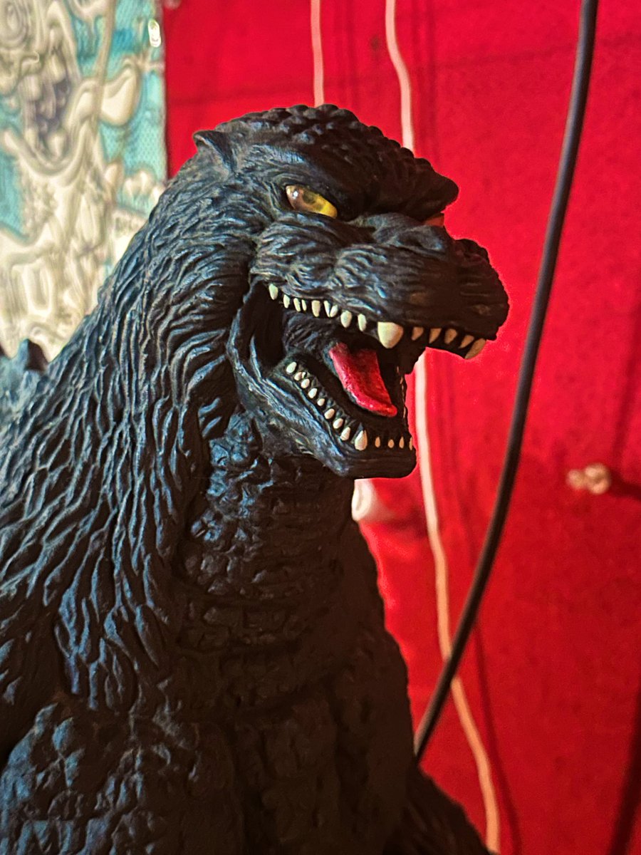 100日後に閉店するLIVEHOUSEのPA前シン tweet media