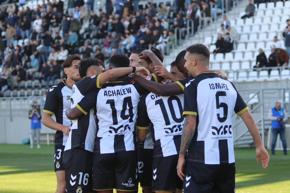 Real Balompédica Linense tweet media