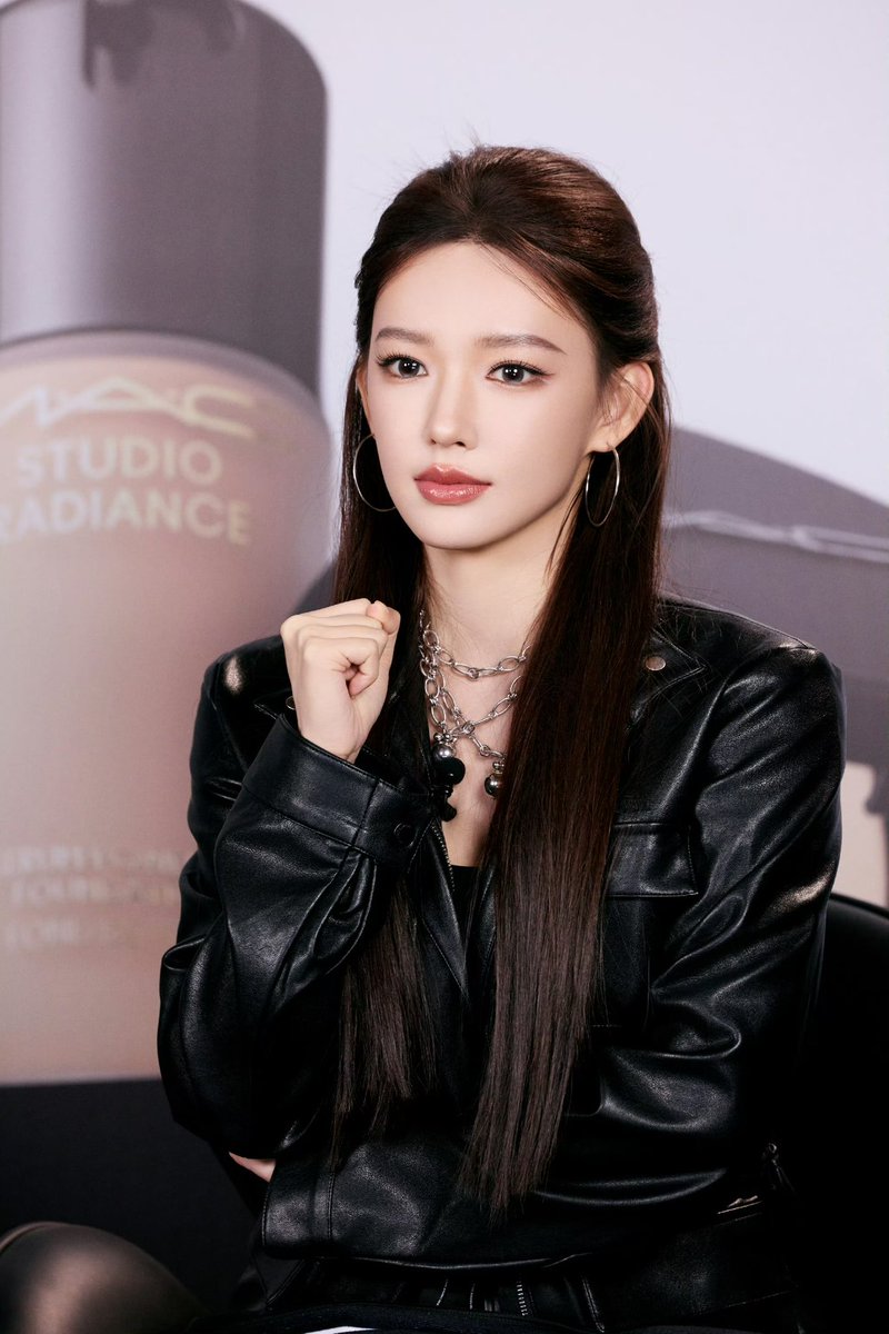 xiaoxiaomiii_'s tweet image. #ChengXiao Team weibo update

Official photos for tonight’s event (MAC Cosmetics) 

#程潇 
#성소