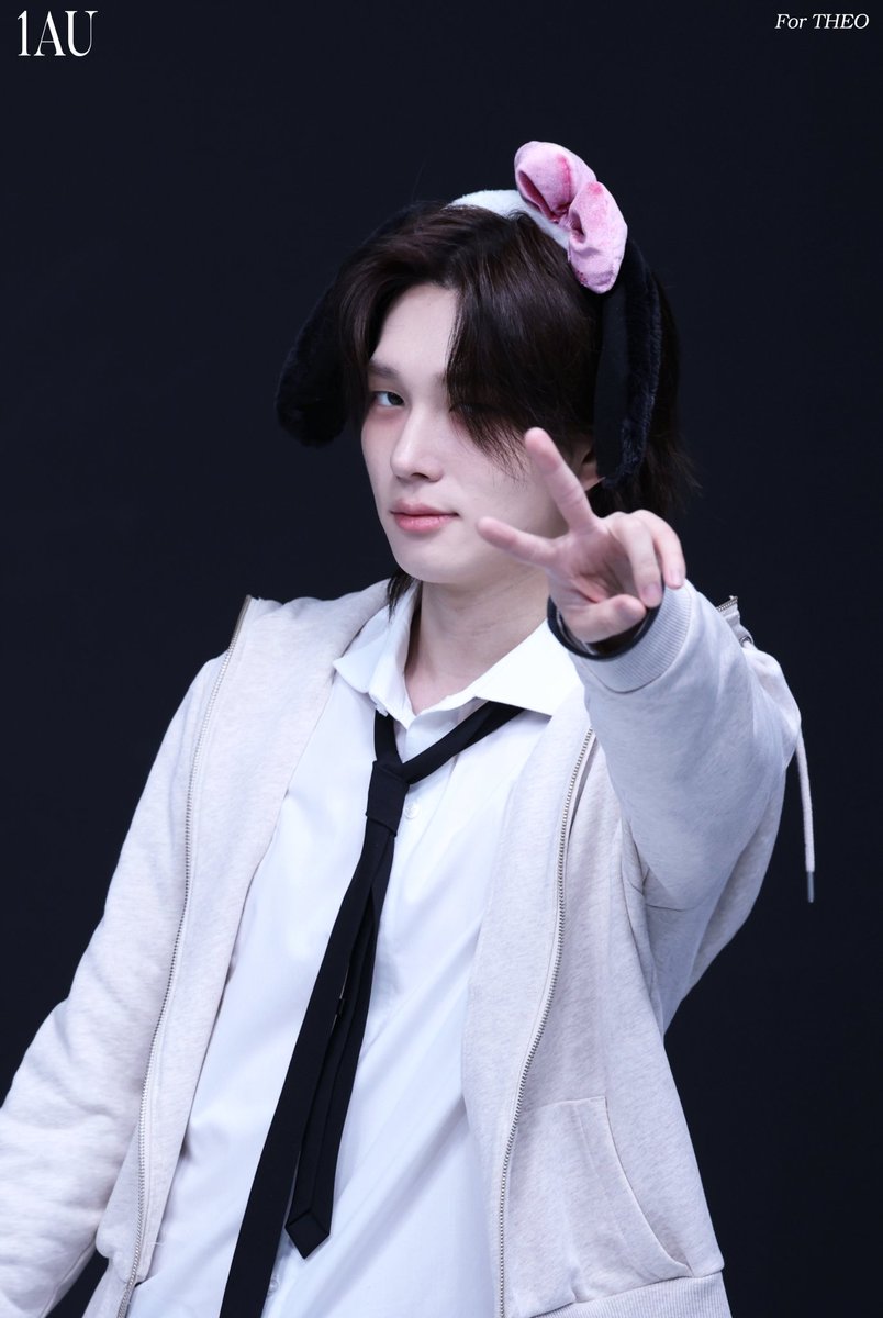 𝟏𝑨𝑼 tweet media