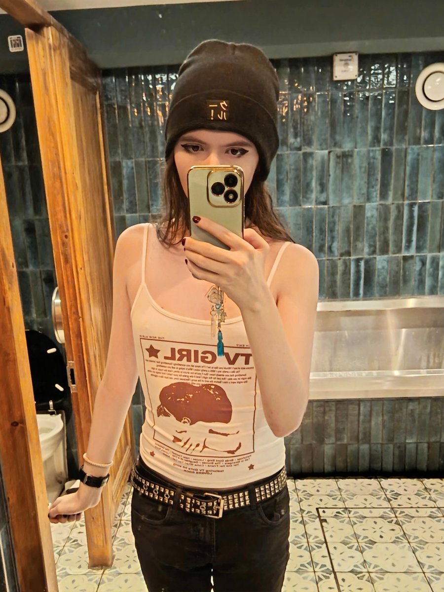 mallgoth boydoll tweet media