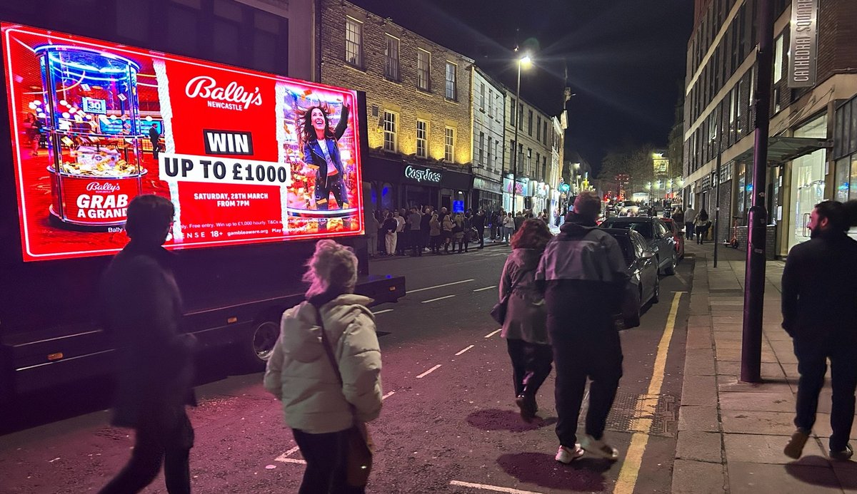 AdsDirectLtd's tweet image. As part of the massive relaunch celebrations for @BallysIntralot #newcastle our unmissable illuminated #digivan helped promote their incredible 'Grab a Grand' event. We can get your message in front of your target audience anywhere in the UK, email- campaigns@adsdirect.org.uk