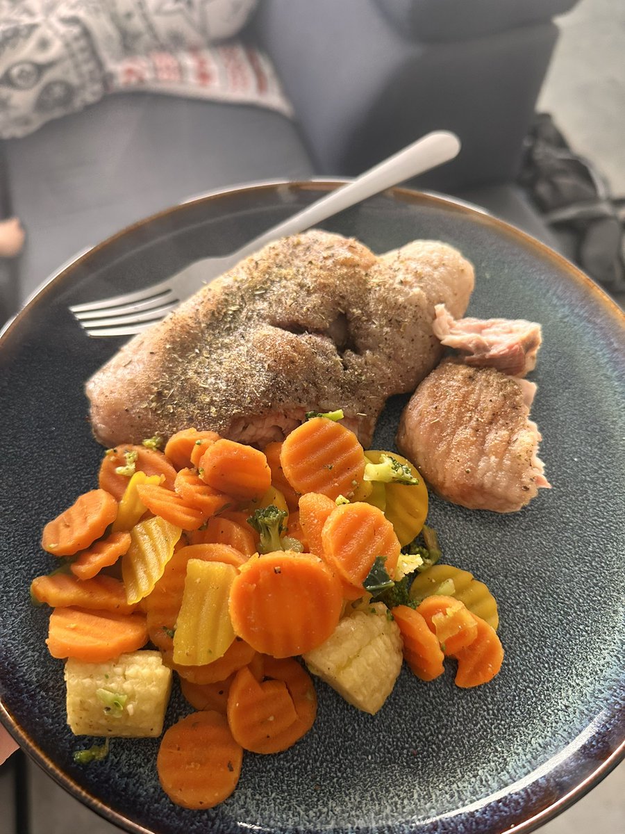 katkat | -6/50kg tweet media