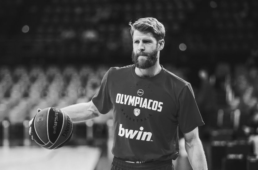 liasthegunner tweet media