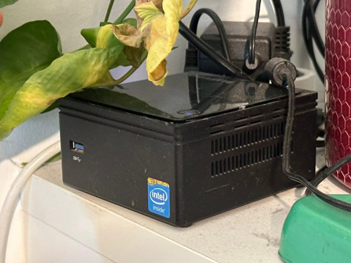 Sos Sosowski tweet media