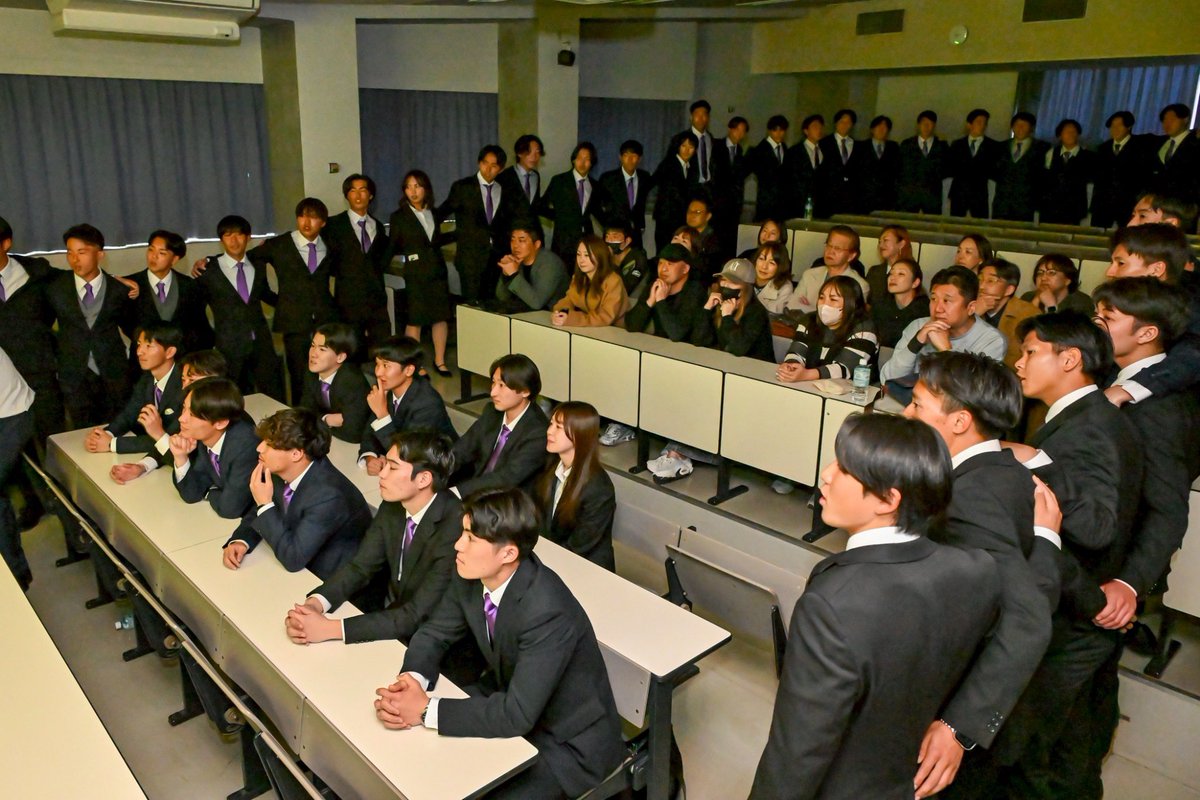 rio_s2_04's tweet photo. 2026.3.28
文教大学体育館サッカー部を卒部しました🌸

たくさんの出会いと経験に恵まれて、本当にかけがえのない4年間でした。

支えてくださったすべての方に心から感謝しています。

これからは社会人として、
この時間で得たものを力に変えて頑張ります。

みんな、またね。 https://t.co/lRCBzYAgge